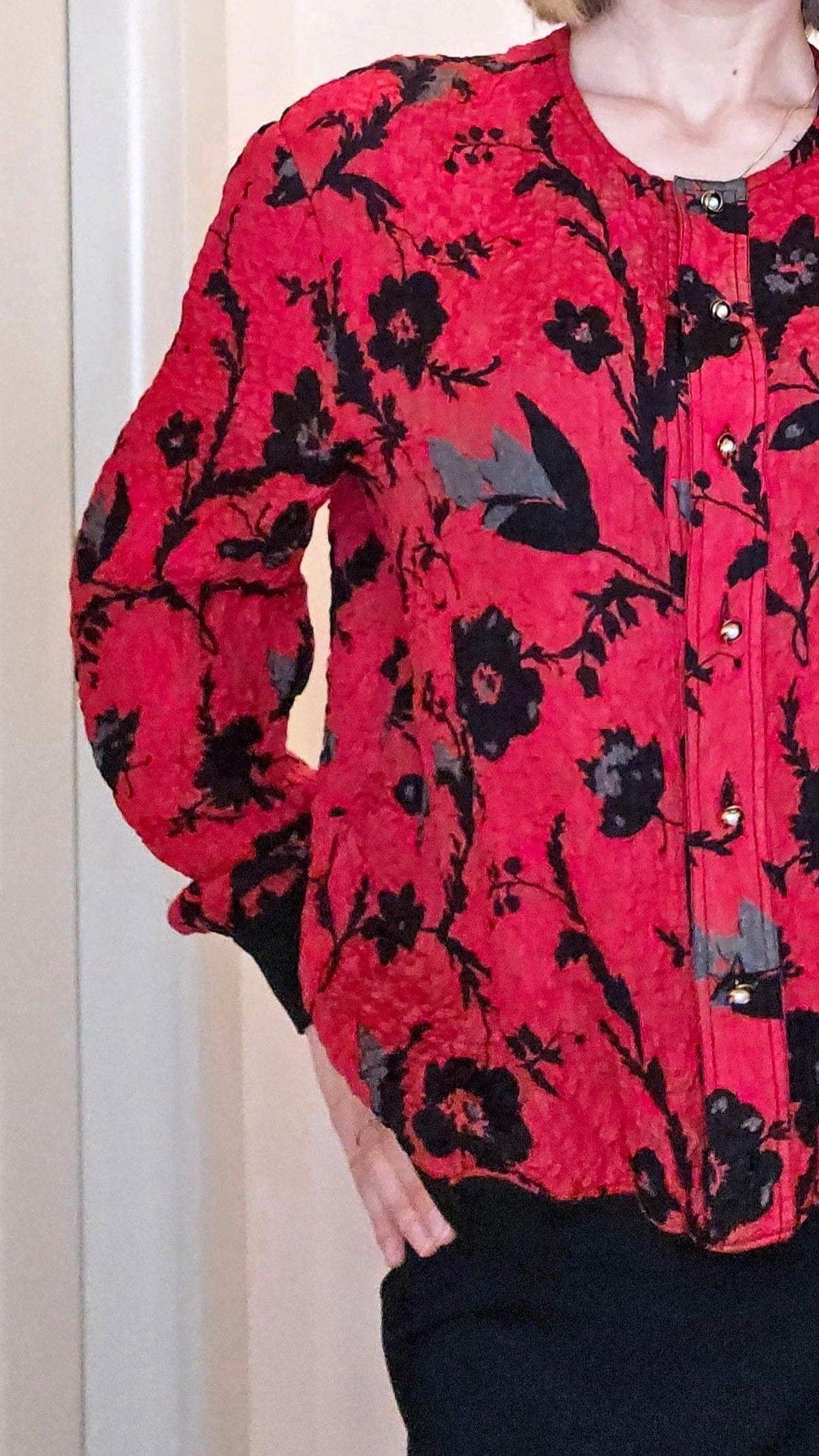Rosso ciliegia silky flowers bomber jacket